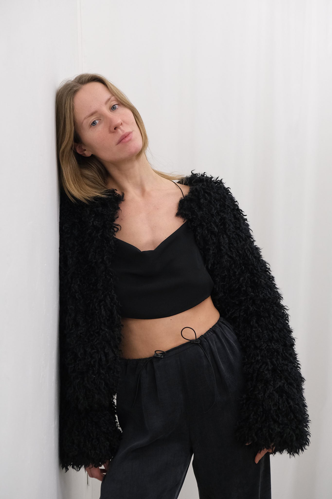 Backless cropped top