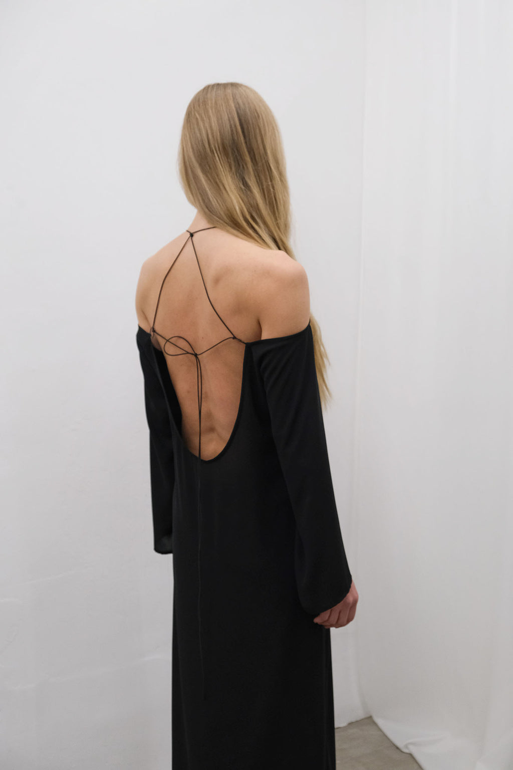 Long sleeve Open-Back & Shoulder Dress