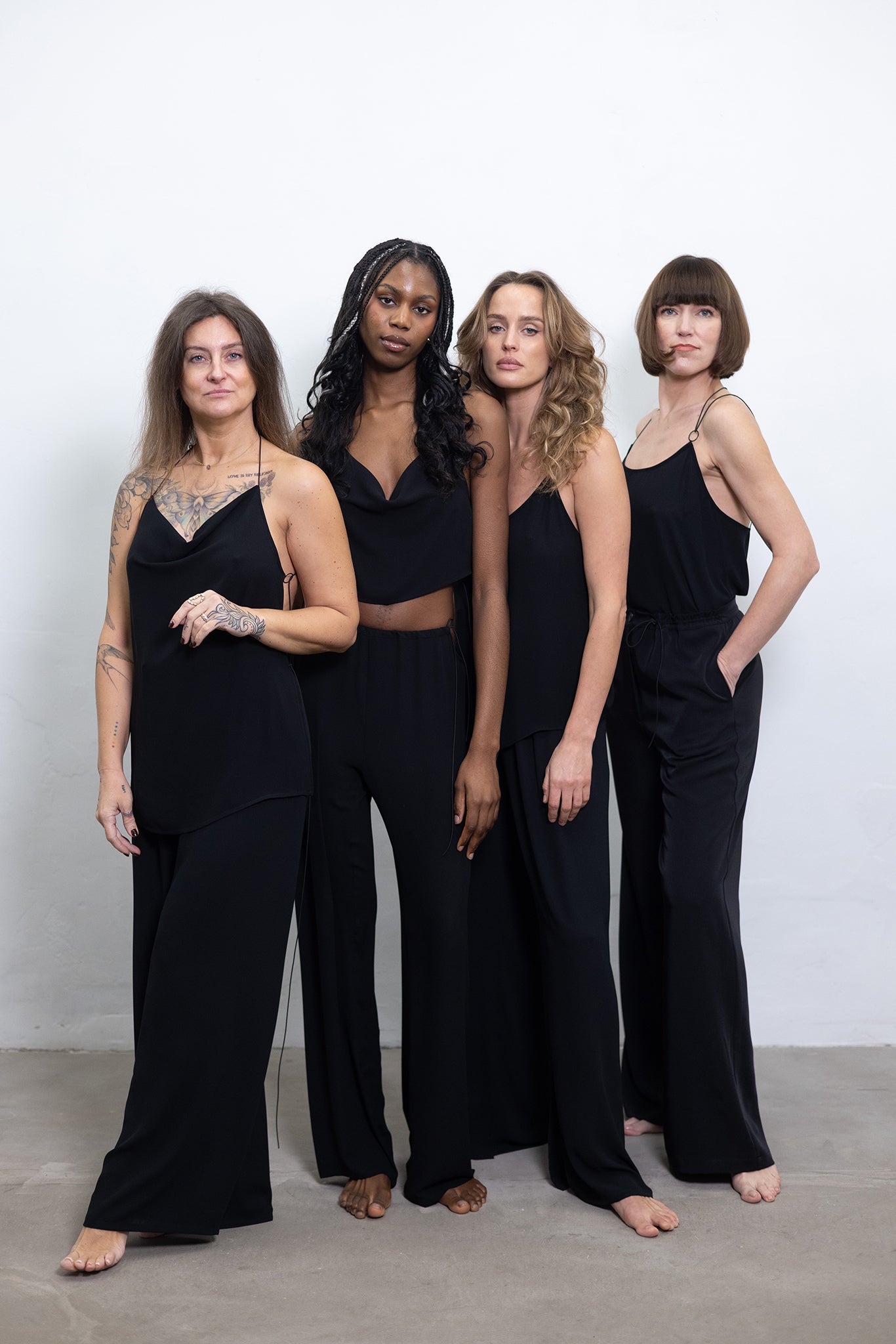 Loose fit open back slip top black