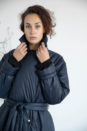 Long puffy coat in navy blue