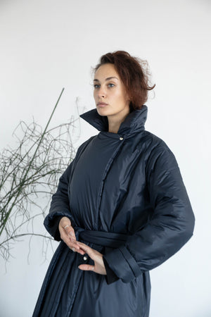 Long puffy coat in navy blue